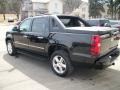 Black - Avalanche LTZ 4x4 Photo No. 4