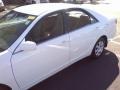 2003 Super White Toyota Camry LE  photo #21