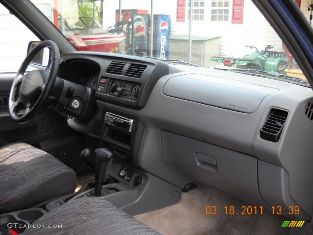 2000 Frontier SE V6 Extended Cab 4x4 - Denim Blue / Gray photo #20