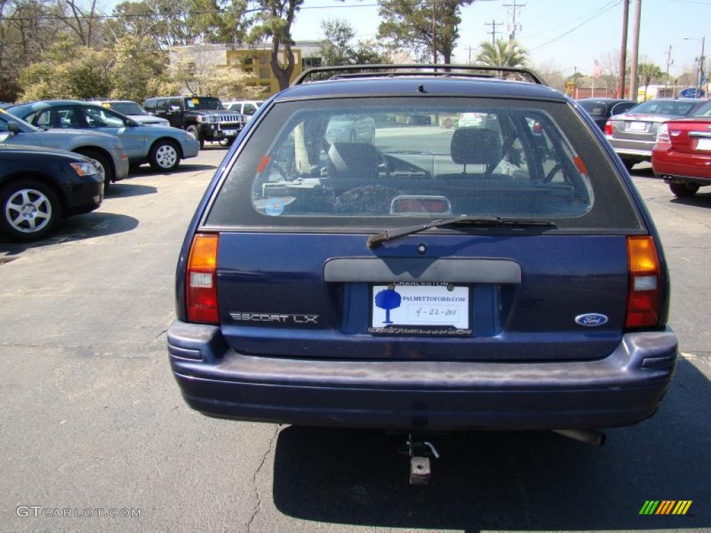 1995 Escort LX Wagon - Royal Blue Metallic / Gray photo #7