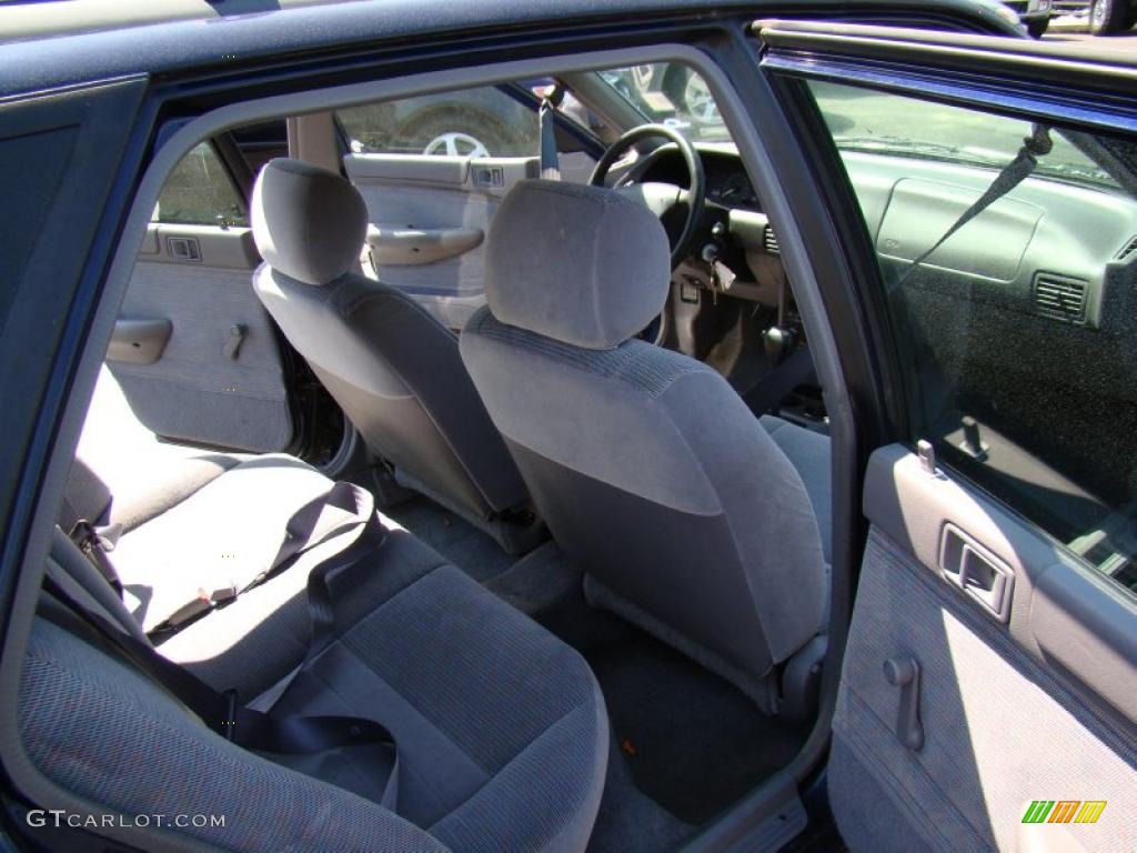 1995 Escort LX Wagon - Royal Blue Metallic / Gray photo #16