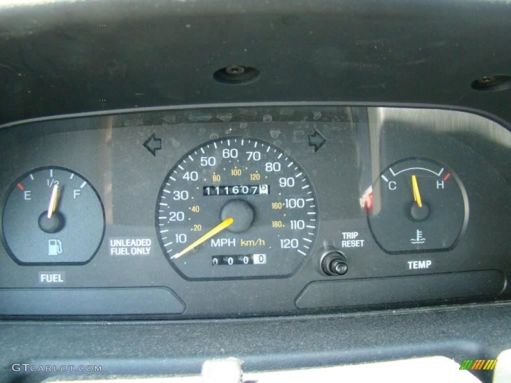 1995 Ford Escort LX Wagon Gauges Photo #46918943