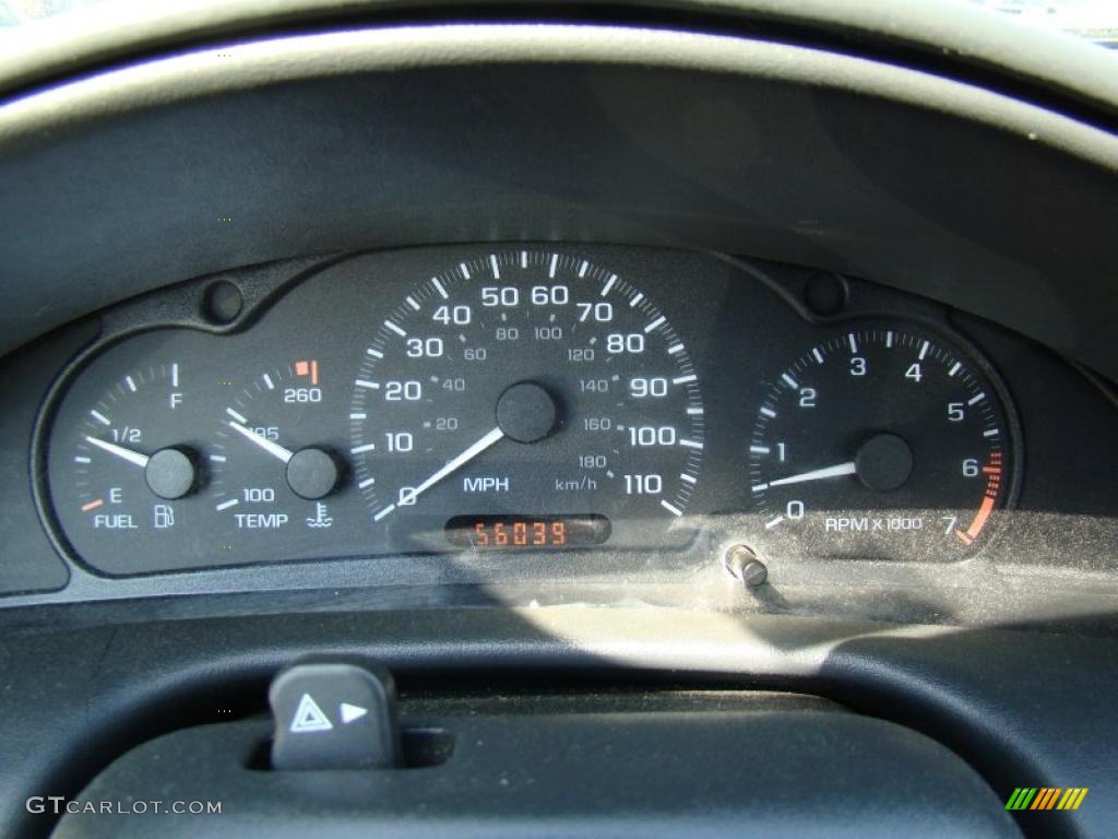 2003 Cavalier Coupe - Black / Graphite Gray photo #19