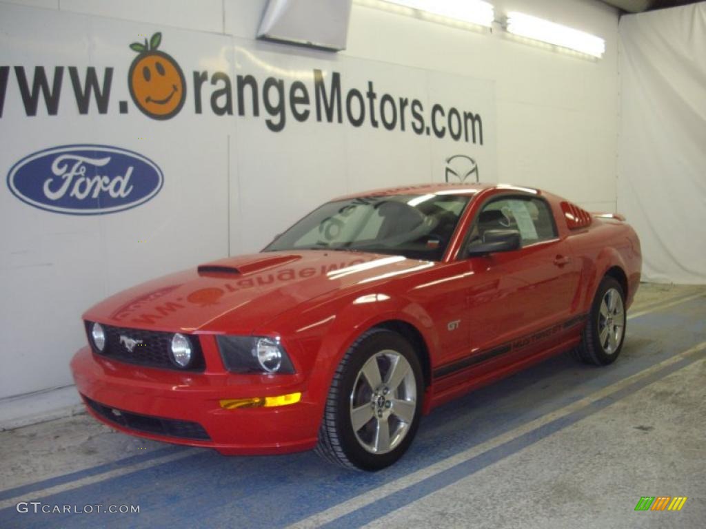 2007 Mustang GT Premium Coupe - Redfire Metallic / Dark Charcoal photo #1
