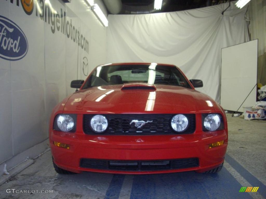 2007 Mustang GT Premium Coupe - Redfire Metallic / Dark Charcoal photo #2