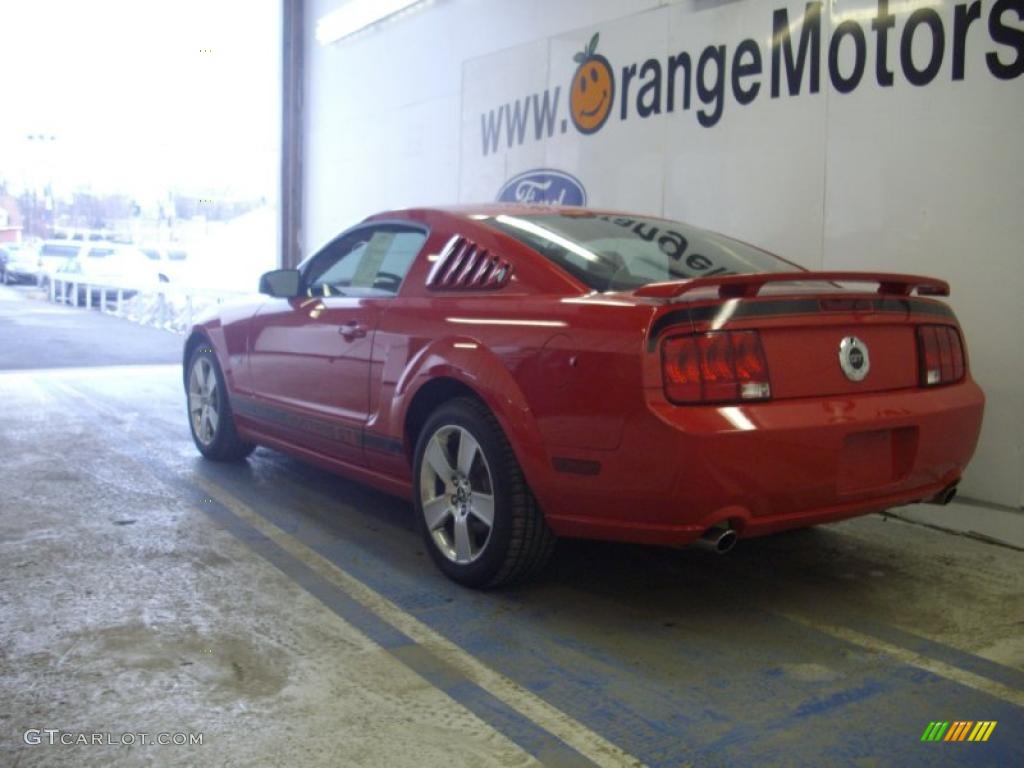 2007 Mustang GT Premium Coupe - Redfire Metallic / Dark Charcoal photo #3