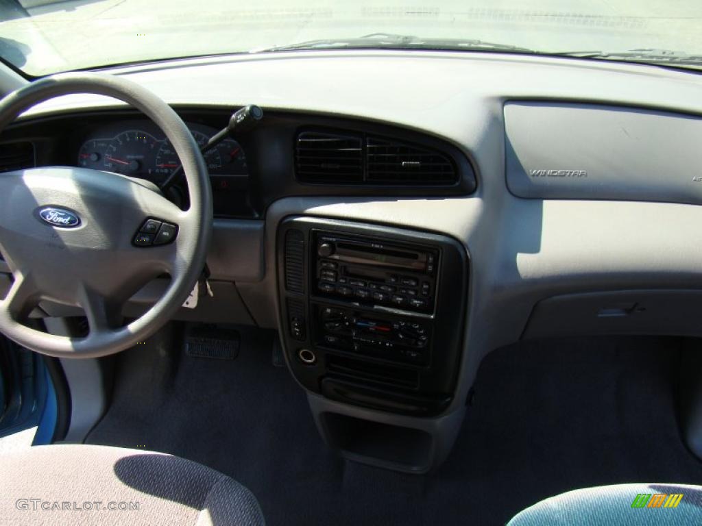 2002 Windstar LX - Light Sapphire Blue Metallic / Medium Parchment Beige photo #18