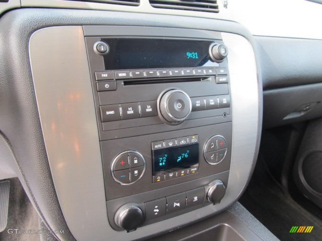 2010 Chevrolet Avalanche Z71 4x4 Controls Photo #46920392