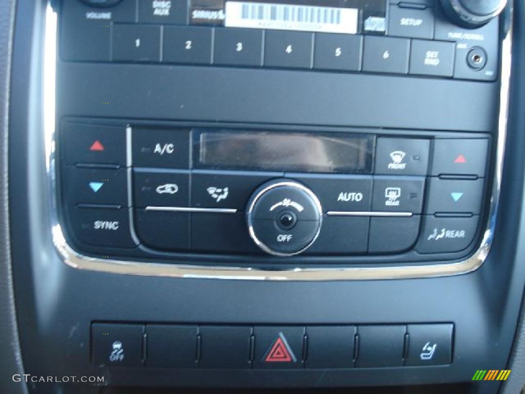 2011 Dodge Durango Express Controls Photo #46920962