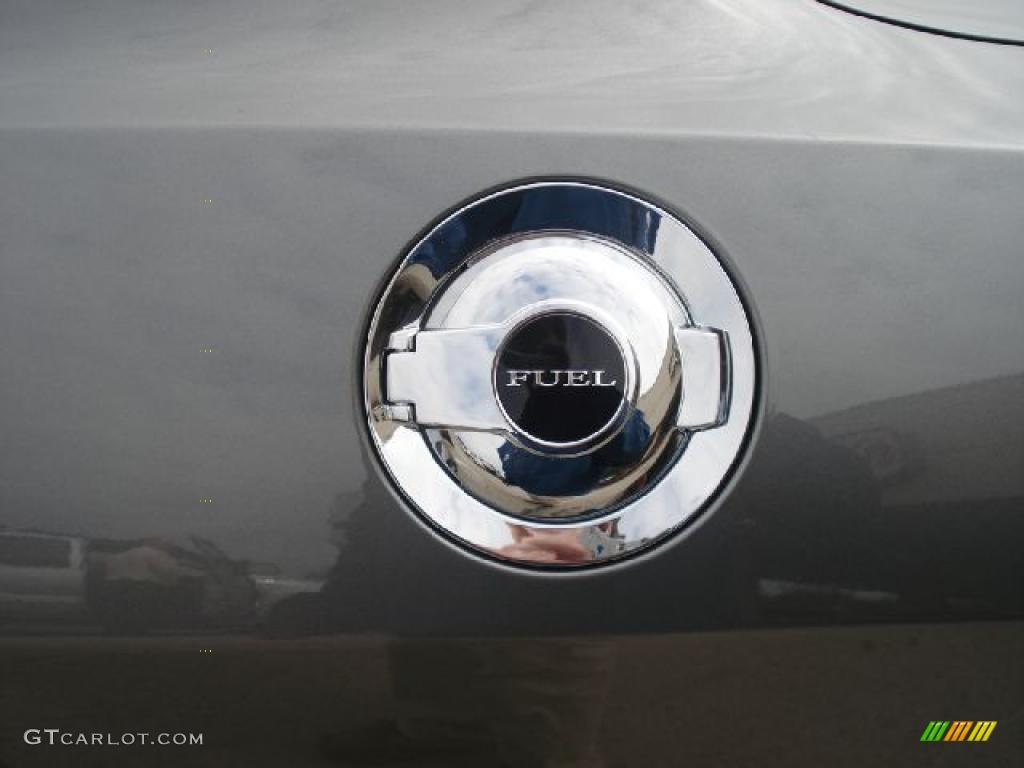 2011 Dodge Challenger SE Marks and Logos Photos