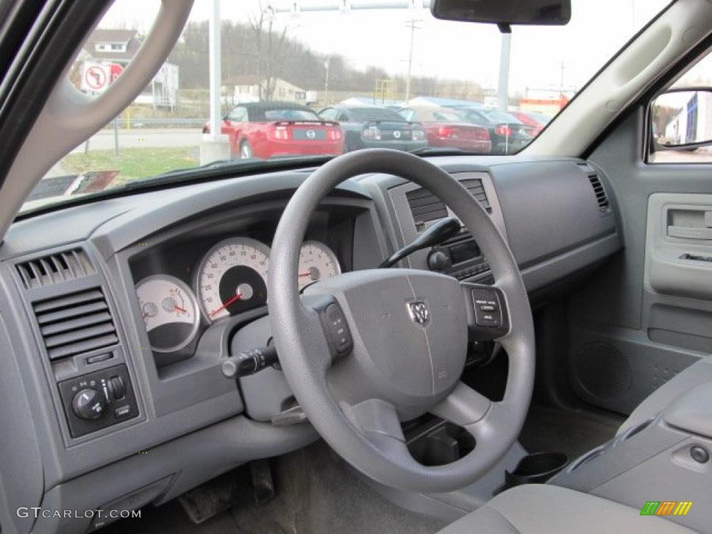 2006 Dakota SLT Club Cab 4x4 - Patriot Blue Pearl / Medium Slate Gray photo #7