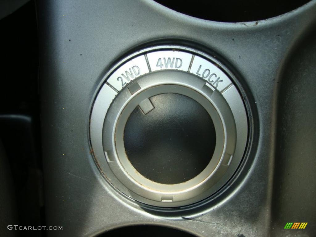 2007 Outlander XLS 4WD - Deep Blue Metallic / Beige photo #22