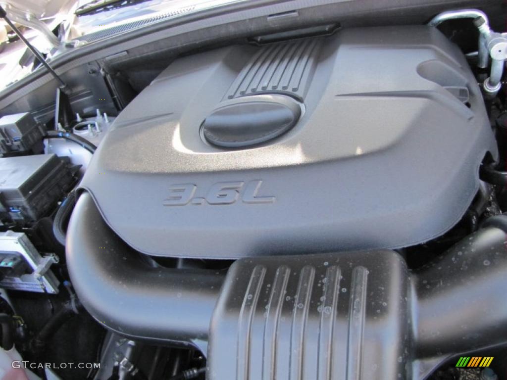 2011 Dodge Durango Express 3.6 Liter DOHC 24-Valve VVT Pentastar V6 Engine Photo #46922777