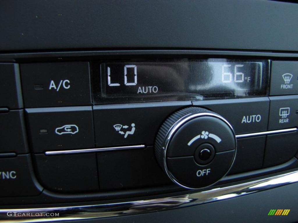2011 Dodge Durango Express Controls Photo #46922816