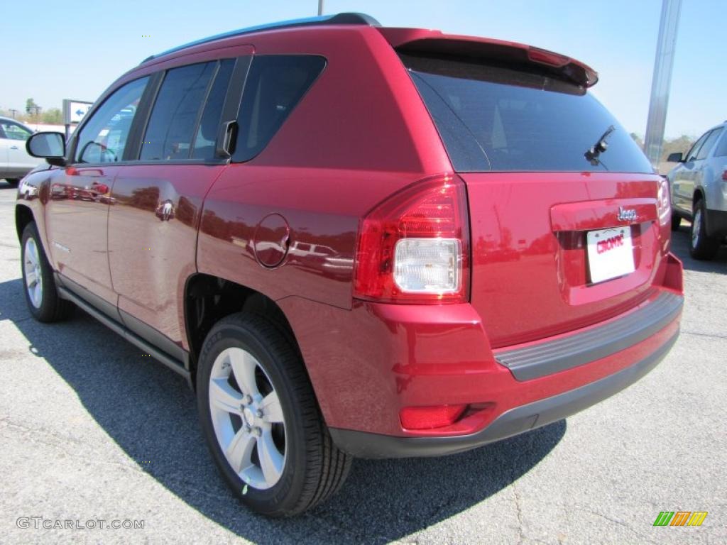 2011 Compass 2.4 - Deep Cherry Red Crystal Pearl / Dark Slate Gray/Light Pebble Beige photo #5