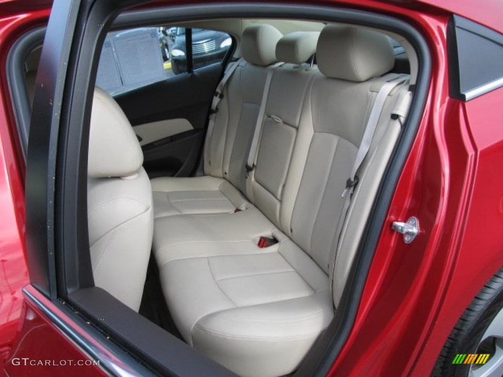 Cocoa/Light Neutral Leather Interior 2011 Chevrolet Cruze LT Photo #46924271