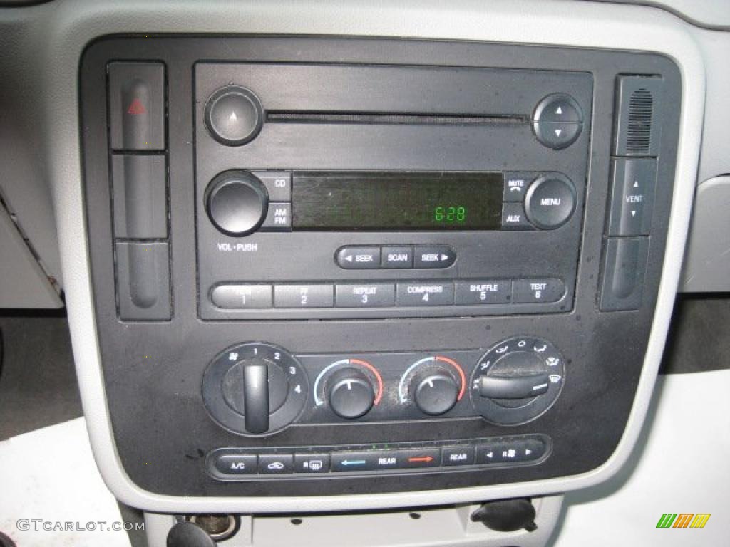 2007 Ford Freestar SE Controls Photo #46925408