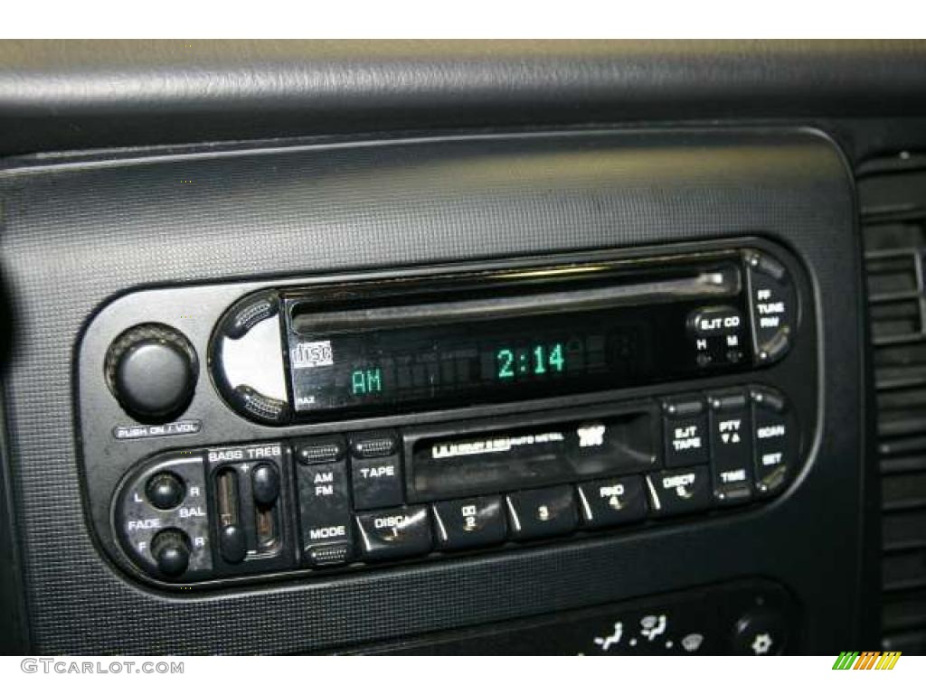 2004 Dodge Dakota SLT Quad Cab Controls Photo #46926851