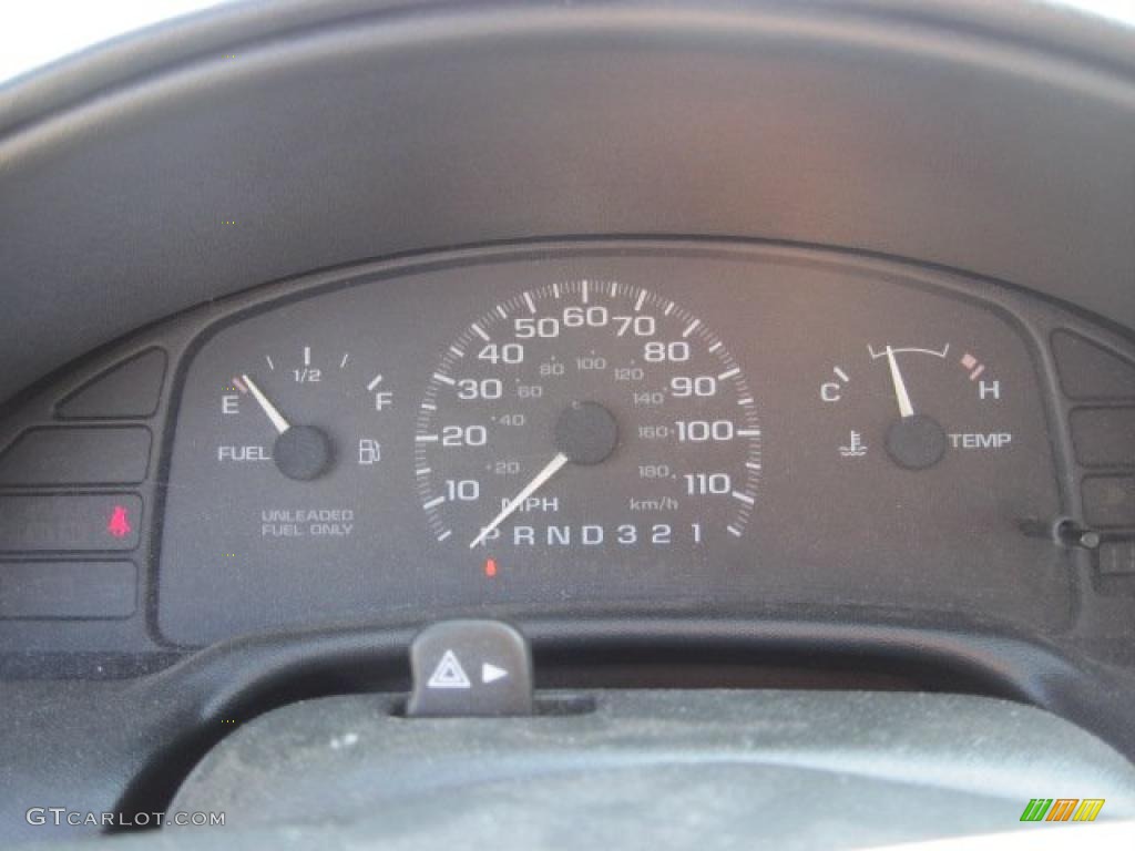 1999 Chevrolet Cavalier Sedan Gauges Photo #46927031