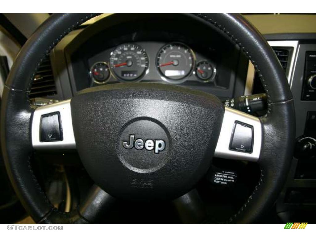 2008 Grand Cherokee Laredo 4x4 - Bright Silver Metallic / Dark Slate Gray/Light Graystone photo #13