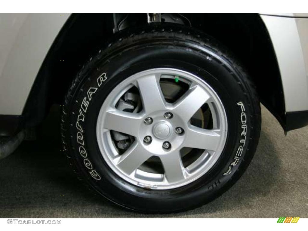 2008 Grand Cherokee Laredo 4x4 - Bright Silver Metallic / Dark Slate Gray/Light Graystone photo #17