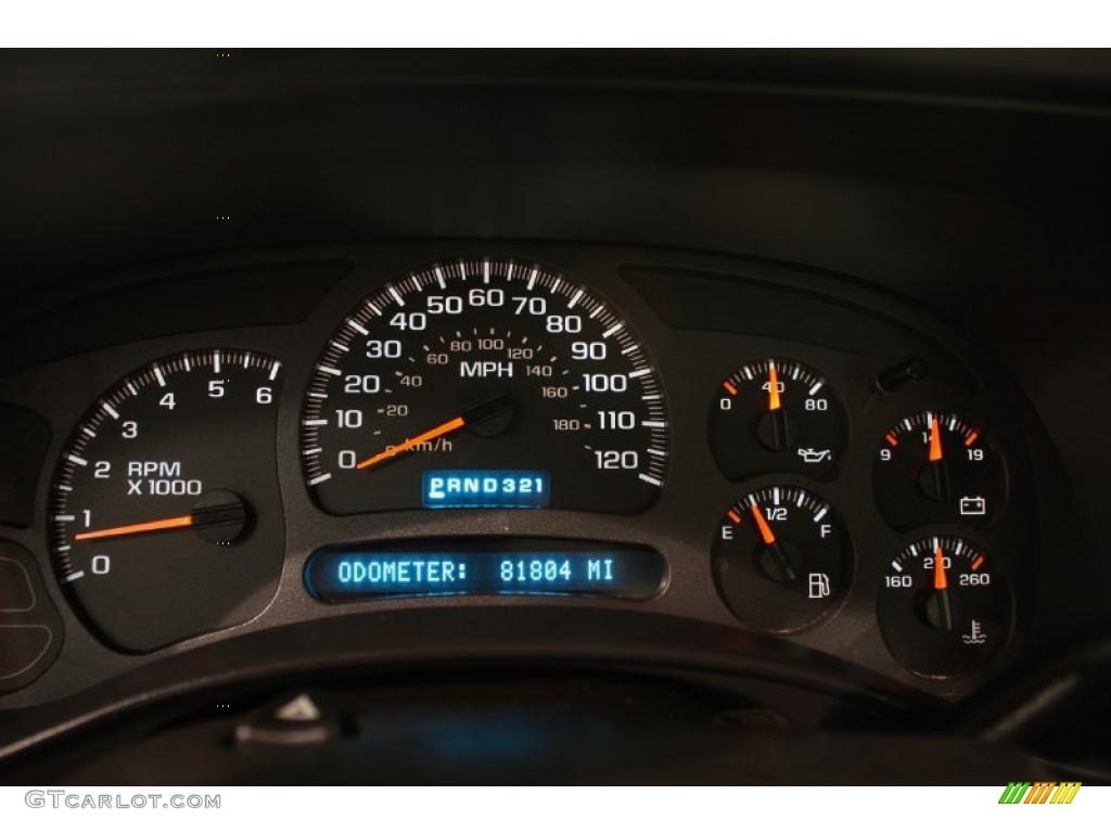 2004 Silverado 2500HD LS Regular Cab 4x4 - Victory Red / Dark Charcoal photo #10