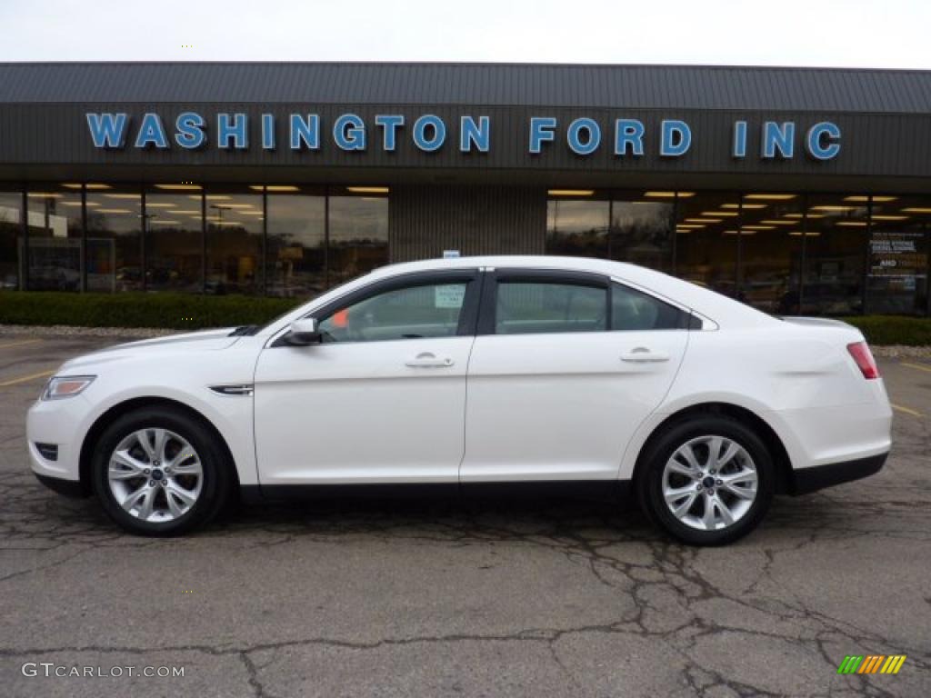 2010 Taurus SEL AWD - White Suede Metallic / Light Stone photo #1
