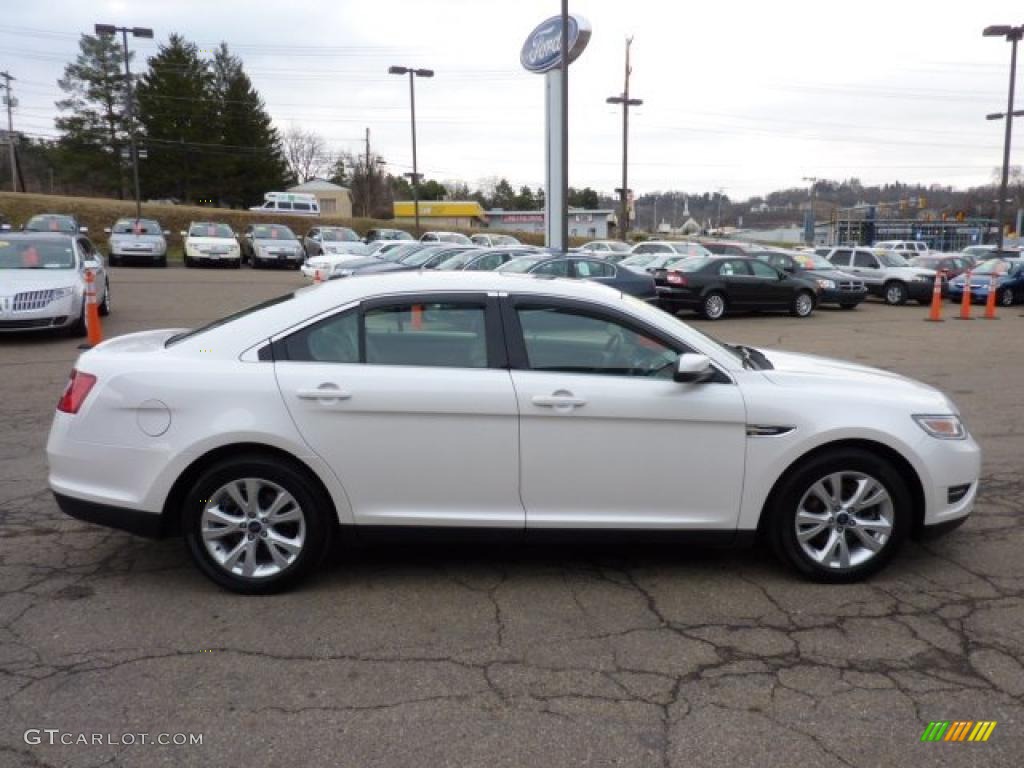 White Suede Metallic 2010 Ford Taurus SEL AWD Exterior Photo #46931330
