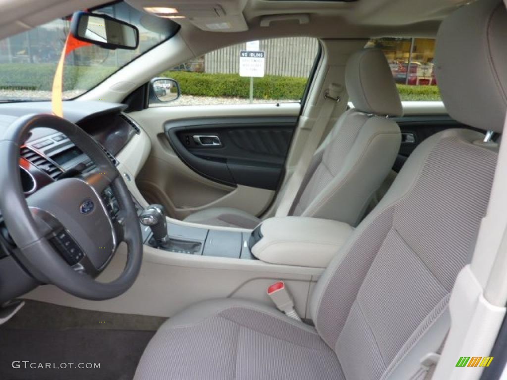 Light Stone Interior 2010 Ford Taurus SEL AWD Photo #46931375