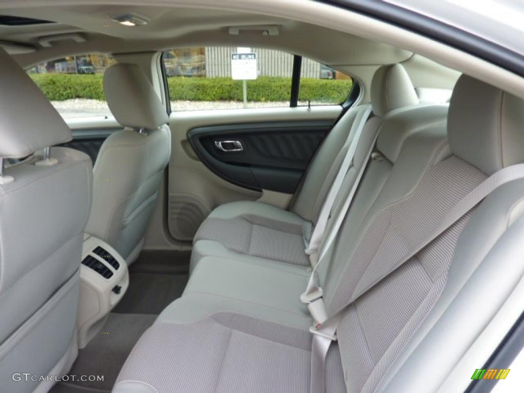 Light Stone Interior 2010 Ford Taurus SEL AWD Photo #46931405