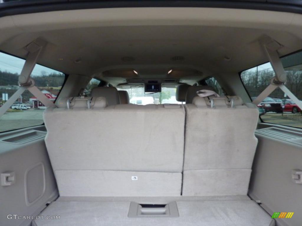 2010 Lincoln Navigator L 4x4 Trunk Photo #46931594
