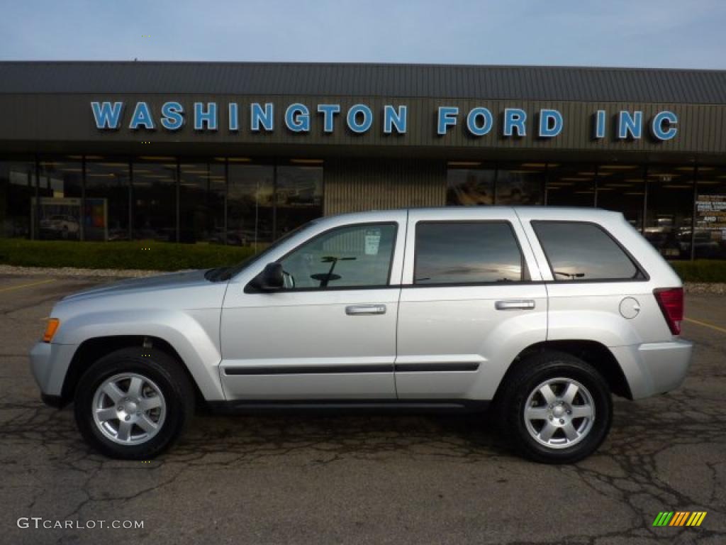 2008 Grand Cherokee Laredo 4x4 - Bright Silver Metallic / Dark Slate Gray/Light Graystone photo #1