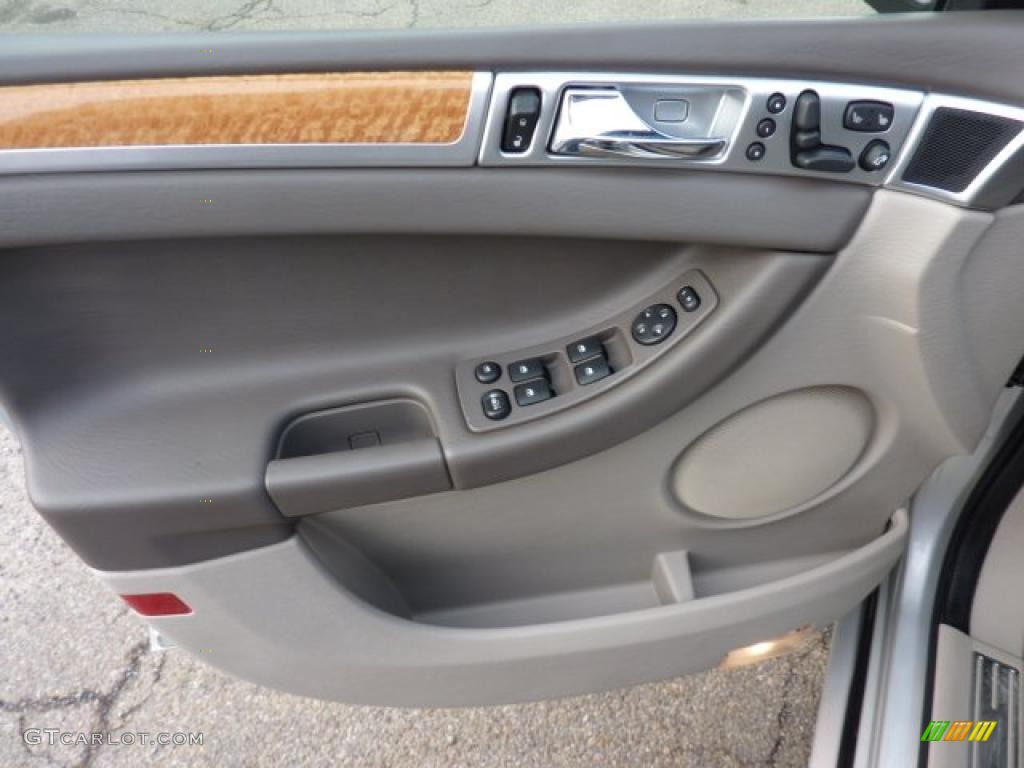 2005 Chrysler Pacifica Limited AWD Door Panel Photos