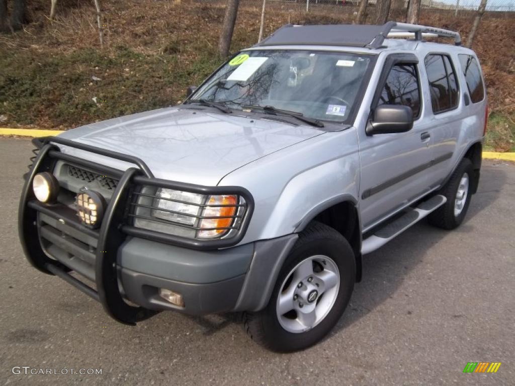 2001 Xterra SE V6 4x4 - Silver Ice Metallic / Dusk Gray photo #1