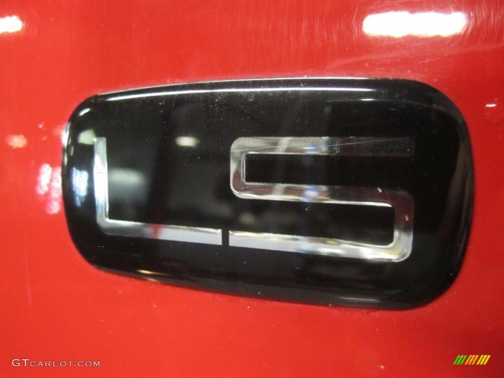 2005 Chevrolet Silverado 2500HD LS Regular Cab 4x4 Marks and Logos Photo #46934246