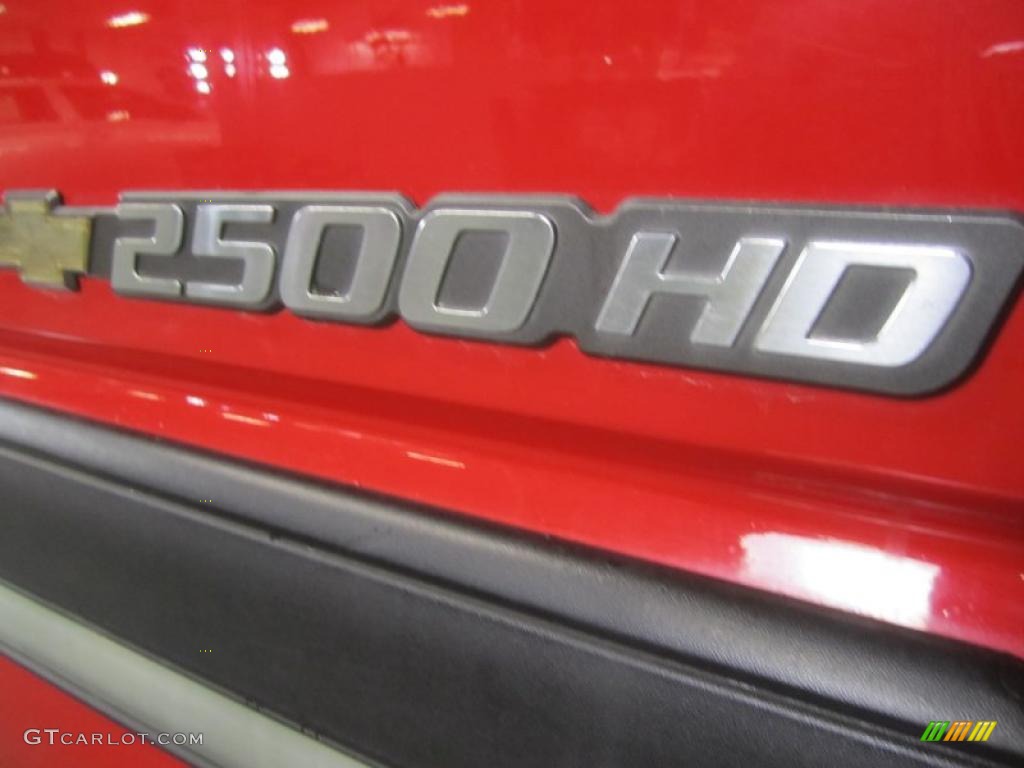 2005 Silverado 2500HD LS Regular Cab 4x4 - Victory Red / Dark Charcoal photo #18