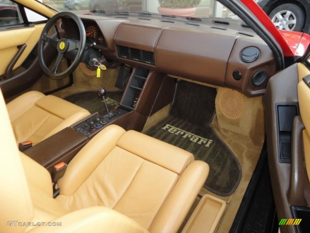 1986 Ferrari Testarossa Standard Testarossa Model Tan Dashboard Photo #46938579