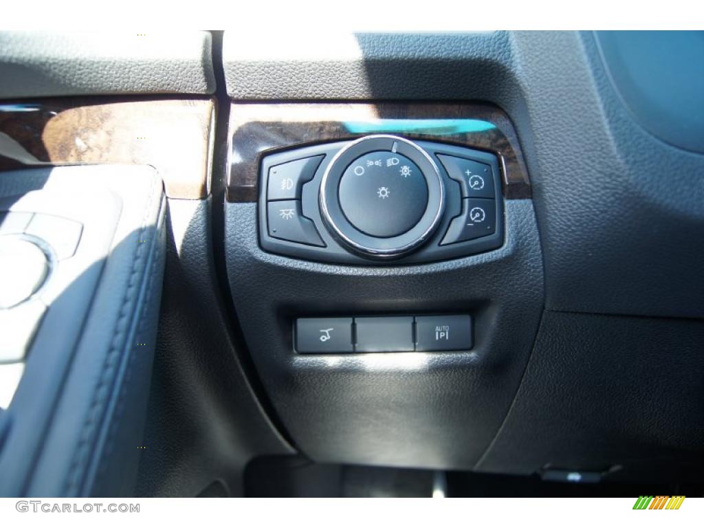 2011 Ford Explorer Limited Controls Photo #46941984