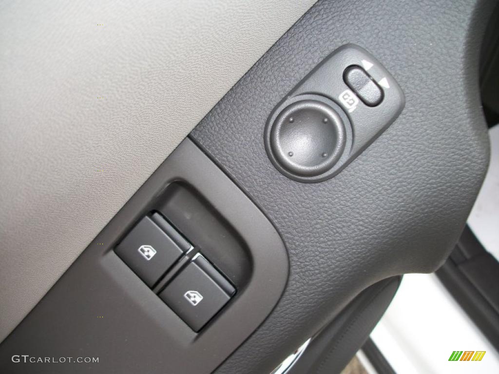 2011 Chevrolet Camaro LS Coupe Controls Photo #46942299
