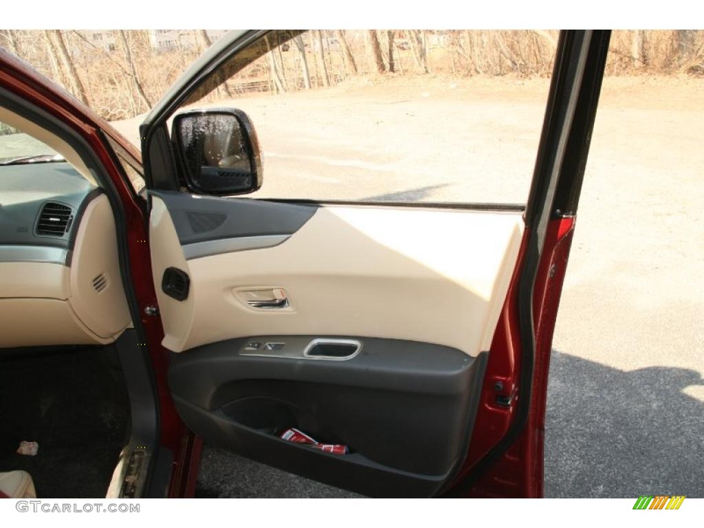 2010 Subaru Tribeca 3.6R Touring Door Panel Photos