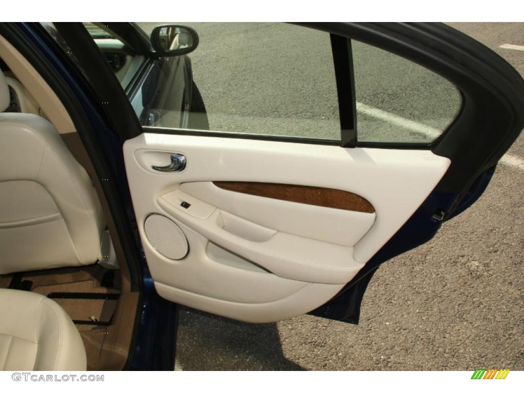 2005 Jaguar X-Type 3.0 Ivory Door Panel Photo #46944570