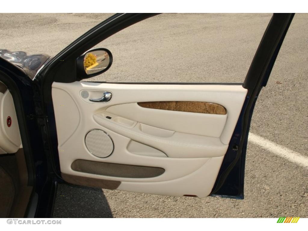 2005 Jaguar X-Type 3.0 Ivory Door Panel Photo #46944600