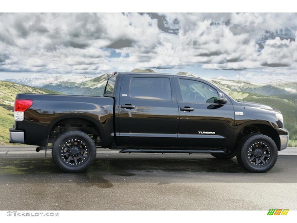 2011 Tundra SR5 CrewMax 4x4 - Black / Graphite Gray photo #2