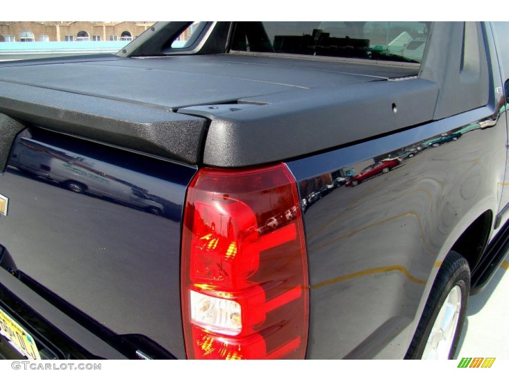 2008 Avalanche LTZ 4x4 - Dark Blue Metallic / Ebony photo #30