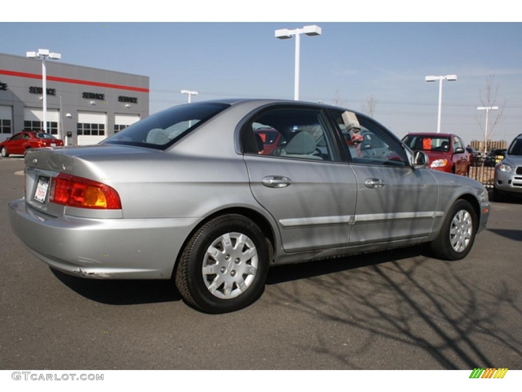 2002 Optima LX - Crystal Silver / Gray photo #2