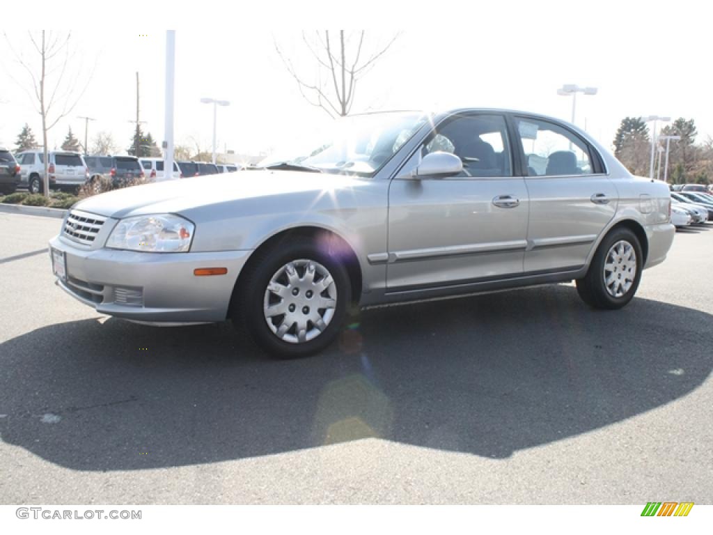 2002 Optima LX - Crystal Silver / Gray photo #5