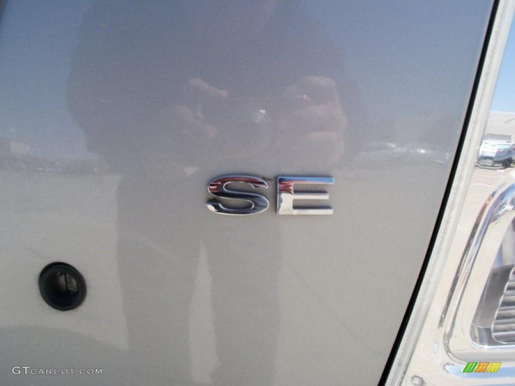 2007 Ford Fusion SE Marks and Logos Photos