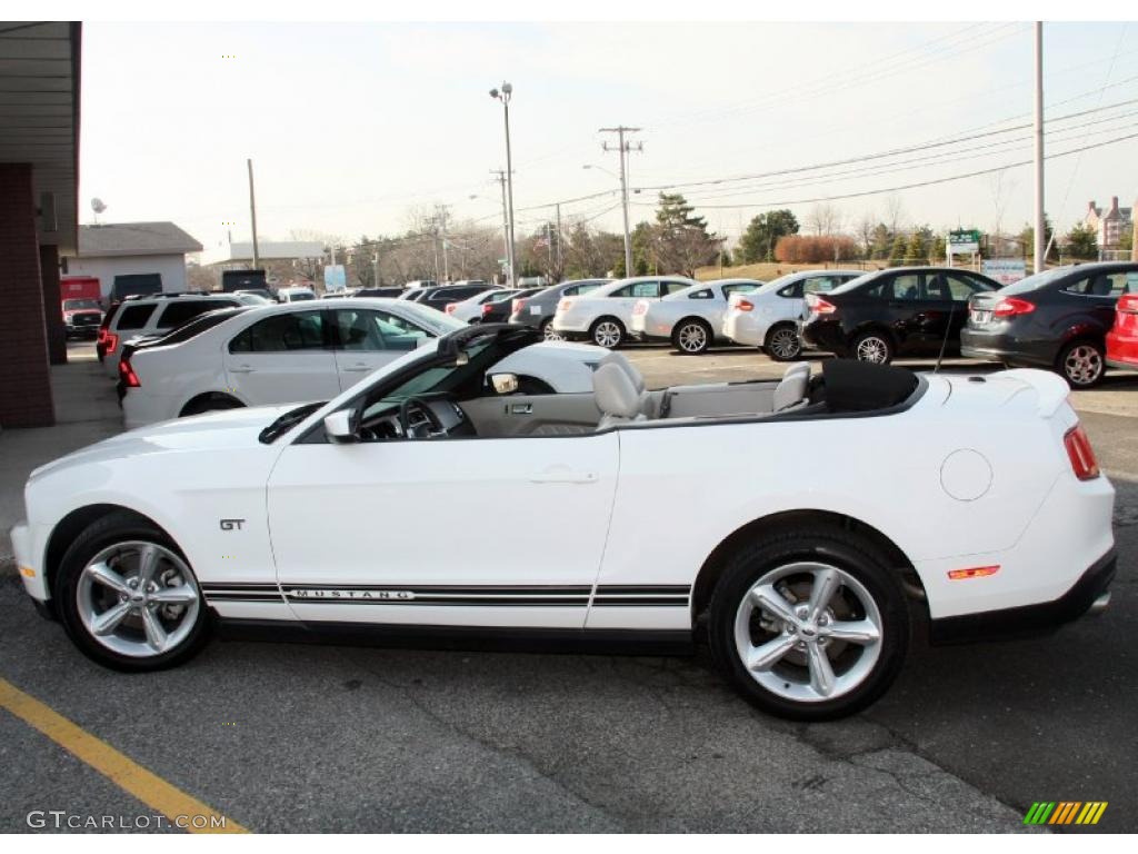 Performance White 2010 Ford Mustang GT Premium Convertible Exterior Photo #46952499