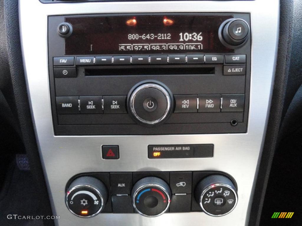 2008 GMC Acadia SLE Controls Photo #46952532