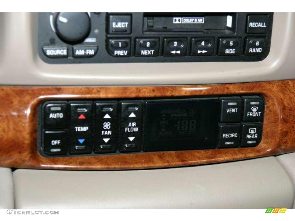 2001 Buick LeSabre Limited Controls Photo #46952718